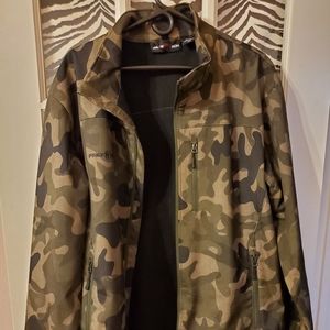 NWOT Mens Camo Jacket. Size XL